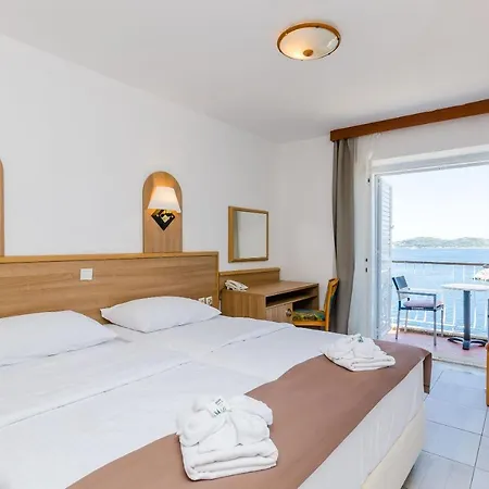 Hotell Paradiso 2 4*