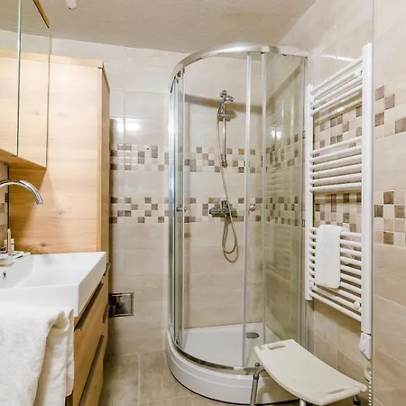 Paradiso 2 Hotell 4*