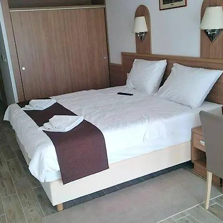 Paradiso 2 מלון 4*