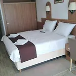 Paradiso 2 Hotel 4*